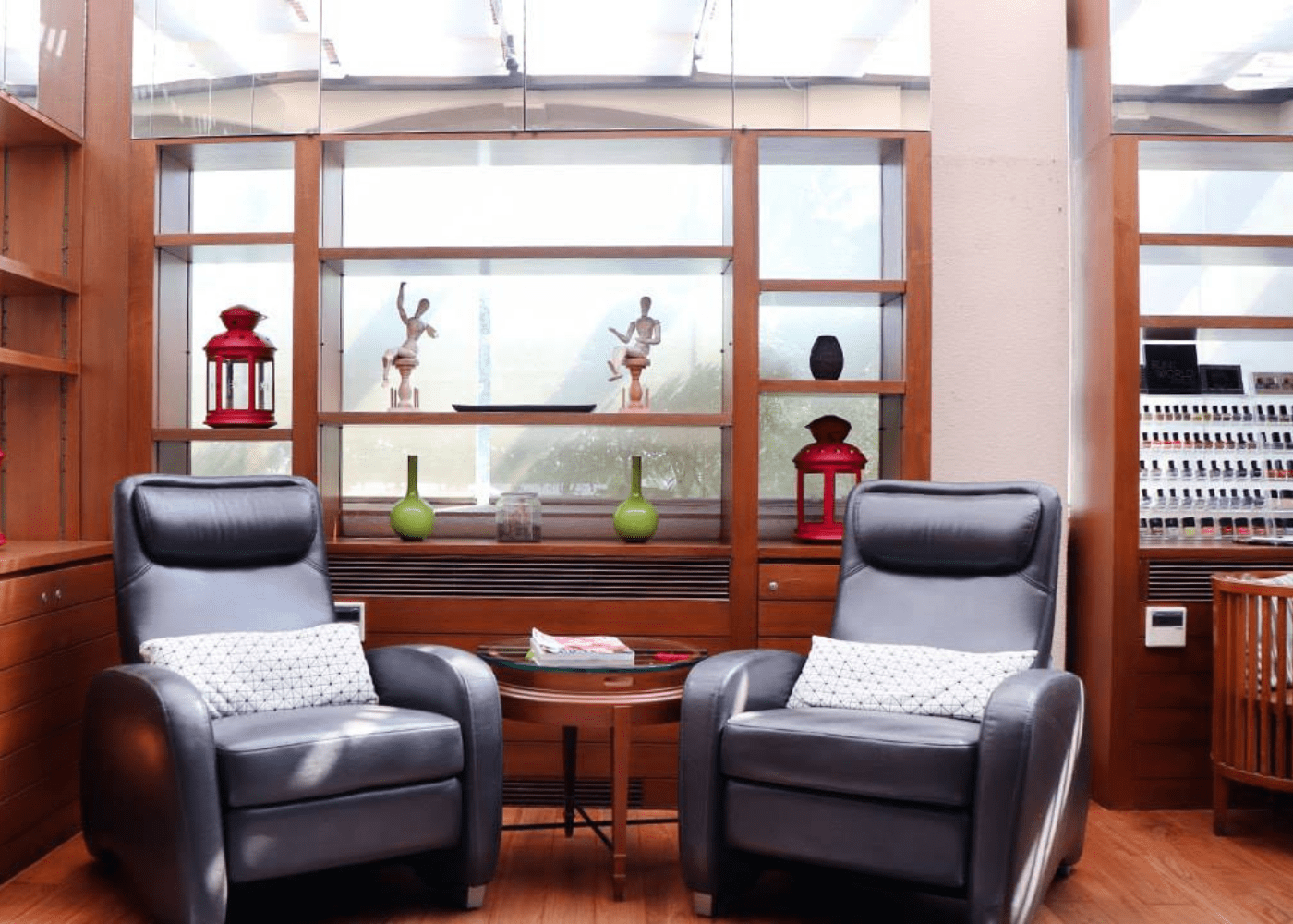 Auum-the-honest-nail-spa-mobile-beauty-services