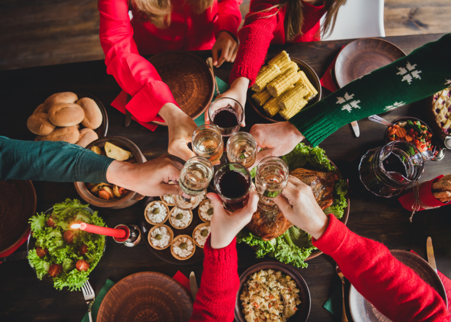 ultimate guide to christmas in singapore | friends with cocktails